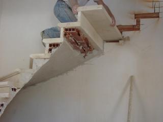 Escalier sur voute sarrasine en construction